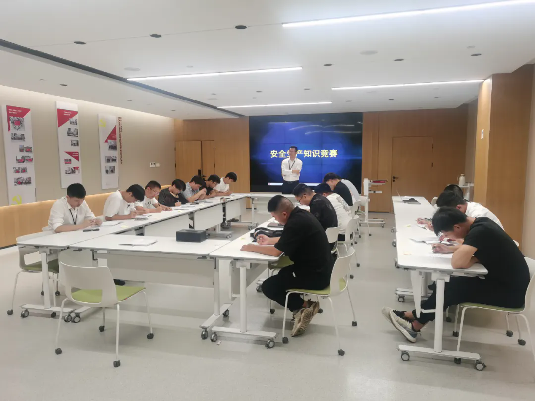 4.webp.png 4.webp.png